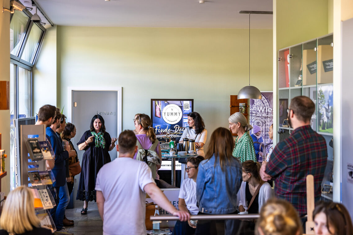 Gäste in der Tourist Information