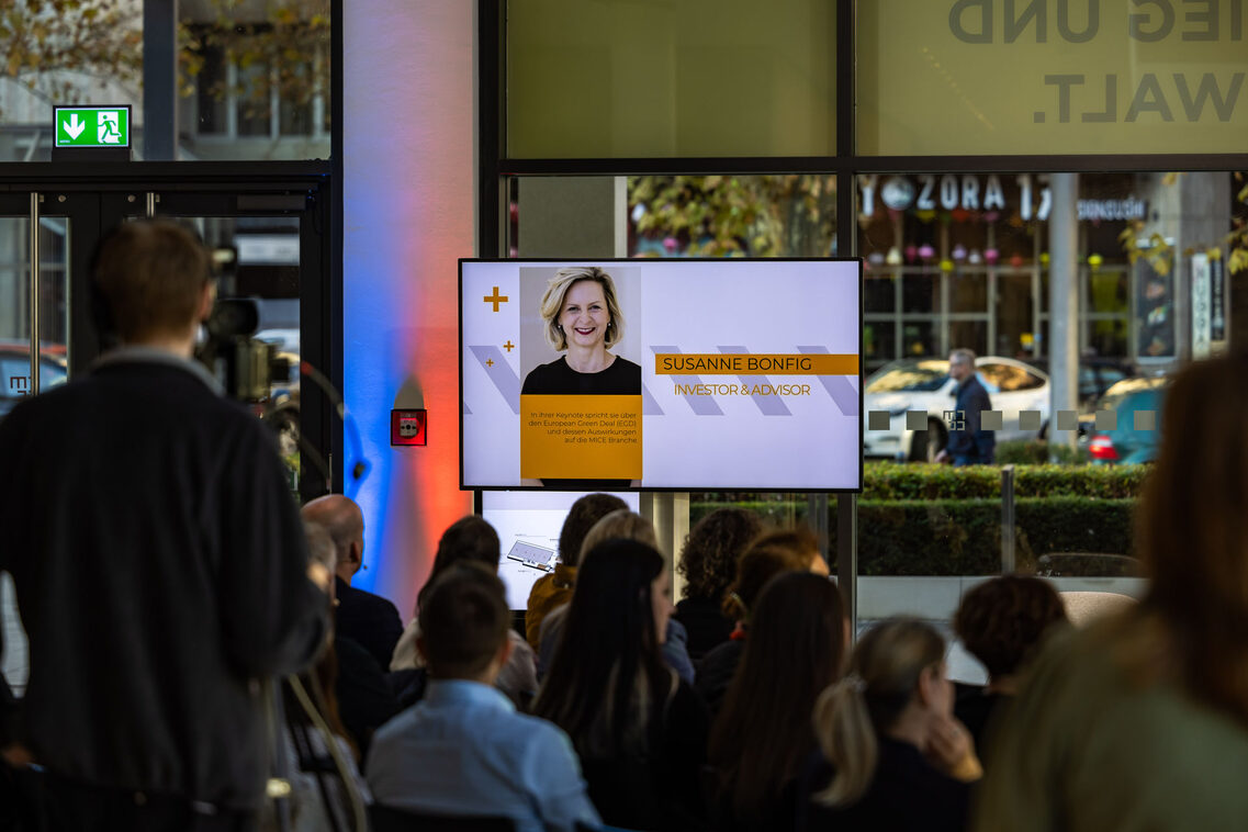 Convention Campus Speaker