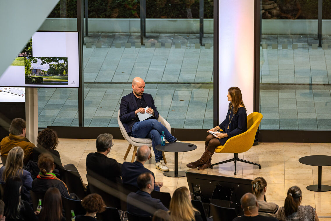 Convention Campus Speaker