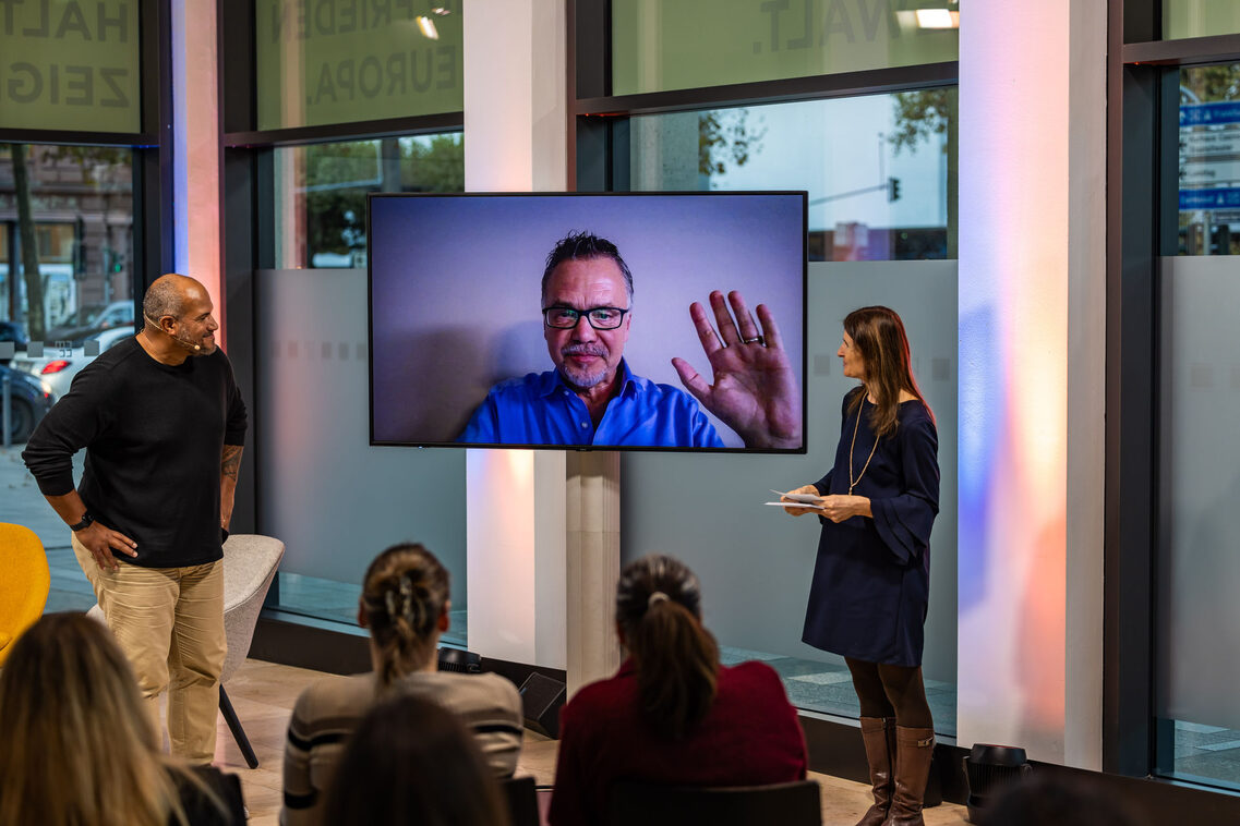 Convention Campus Speaker