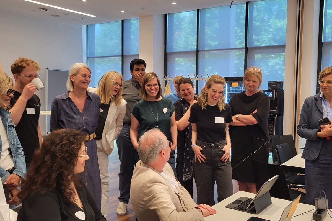 Gruppe an Personen bei einem Workshop im RMCC Wiesbaden