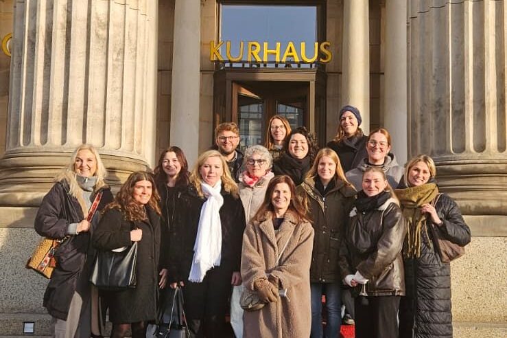 Gruppenfoto vorm Kurhaus