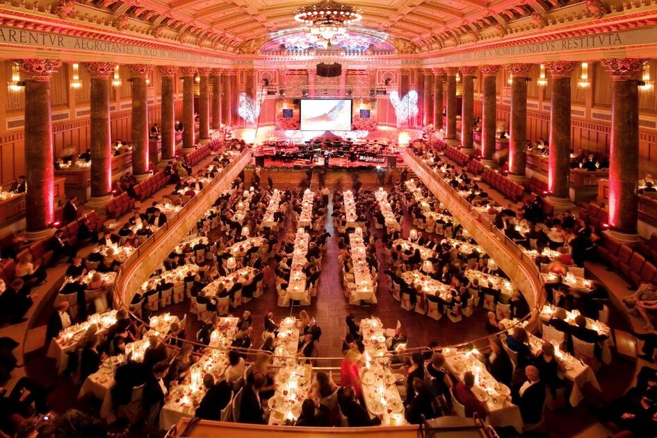 Friedrich-von-Thiersch-Saal Kurhaus - Gala mit Tafelbetischung im Parkett und Rang